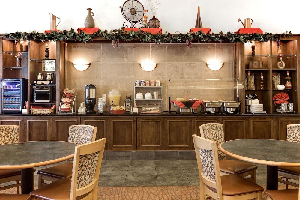 Value Suites Extended Stay - Arlington Kültér fotó