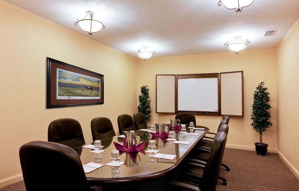 Value Suites Extended Stay - Arlington Kültér fotó